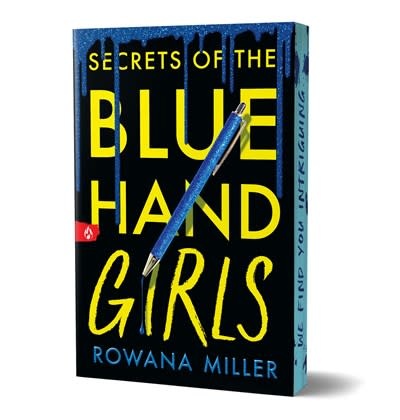 Sourcebooks Fire Secrets of the Blue Hand Girls (Deluxe Edition)