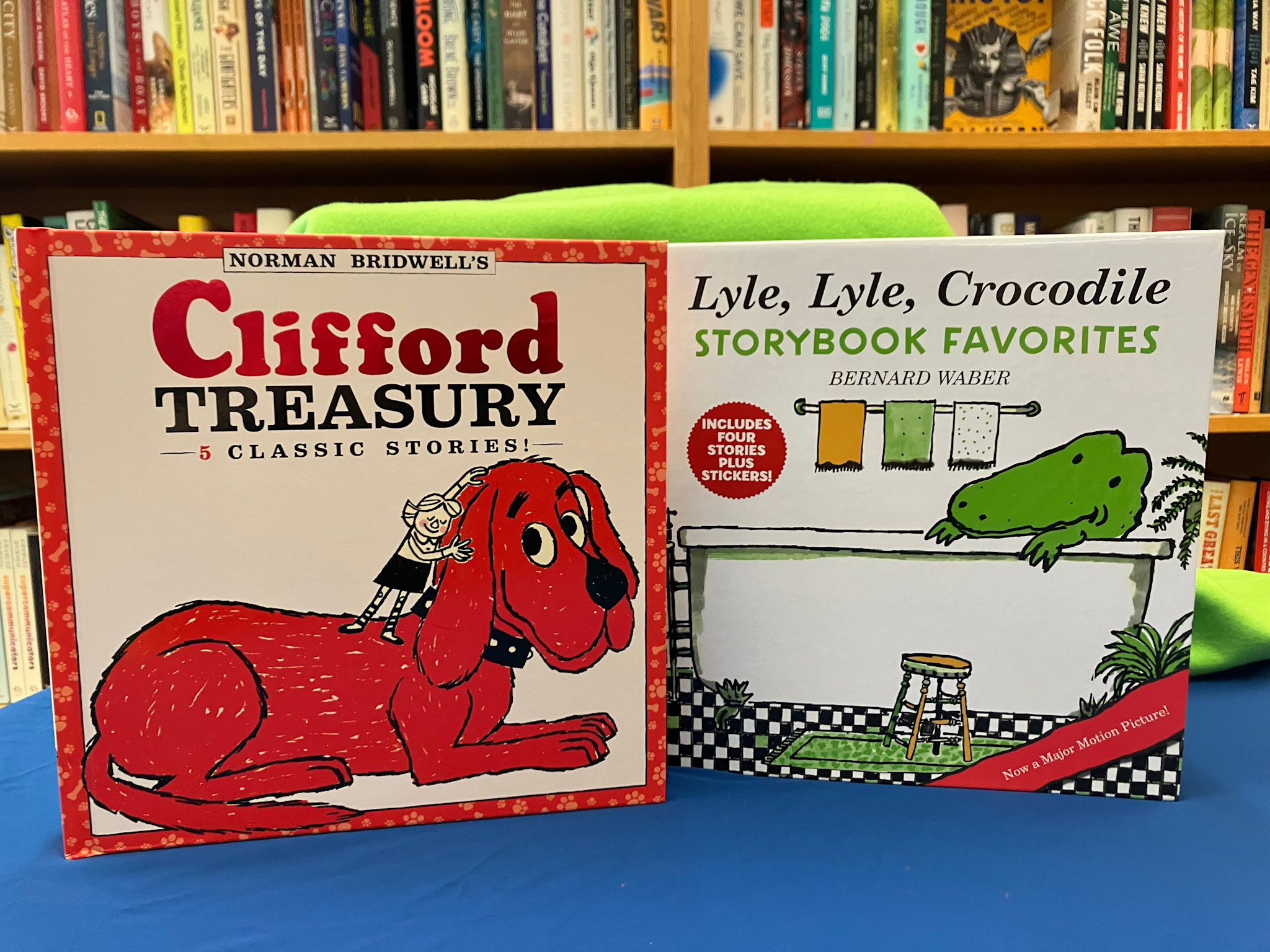 Linden Tree Books St. Nicholas Catholic School Angel Tree of Hope: $25 Gift Bundle