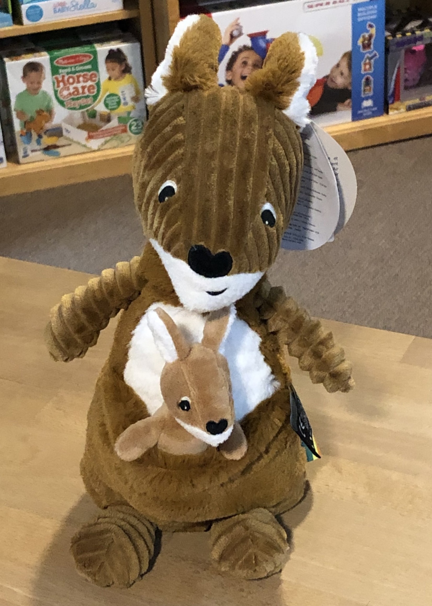 Tri-Action Toys Stuffy - Brown Kangaroo w/ Baby (Allezou)