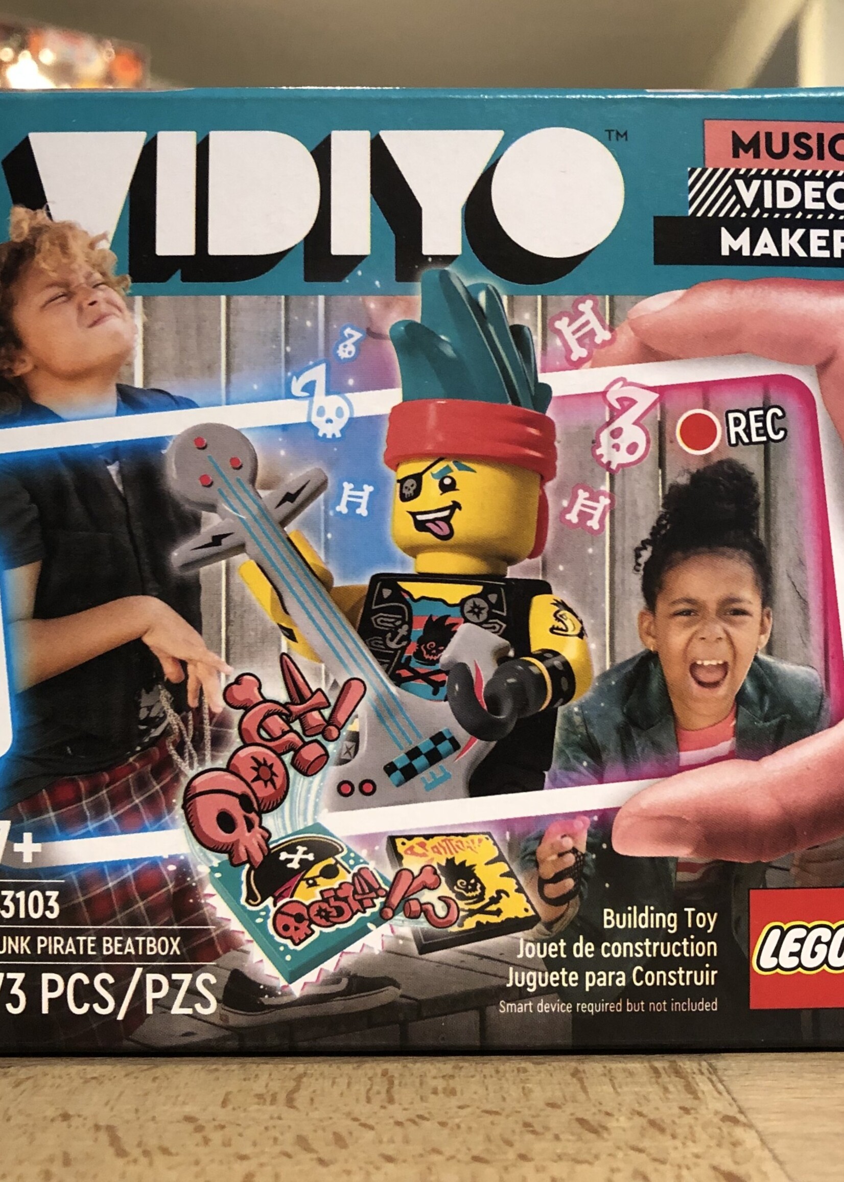 Lego - Punk Pirate Beatbox