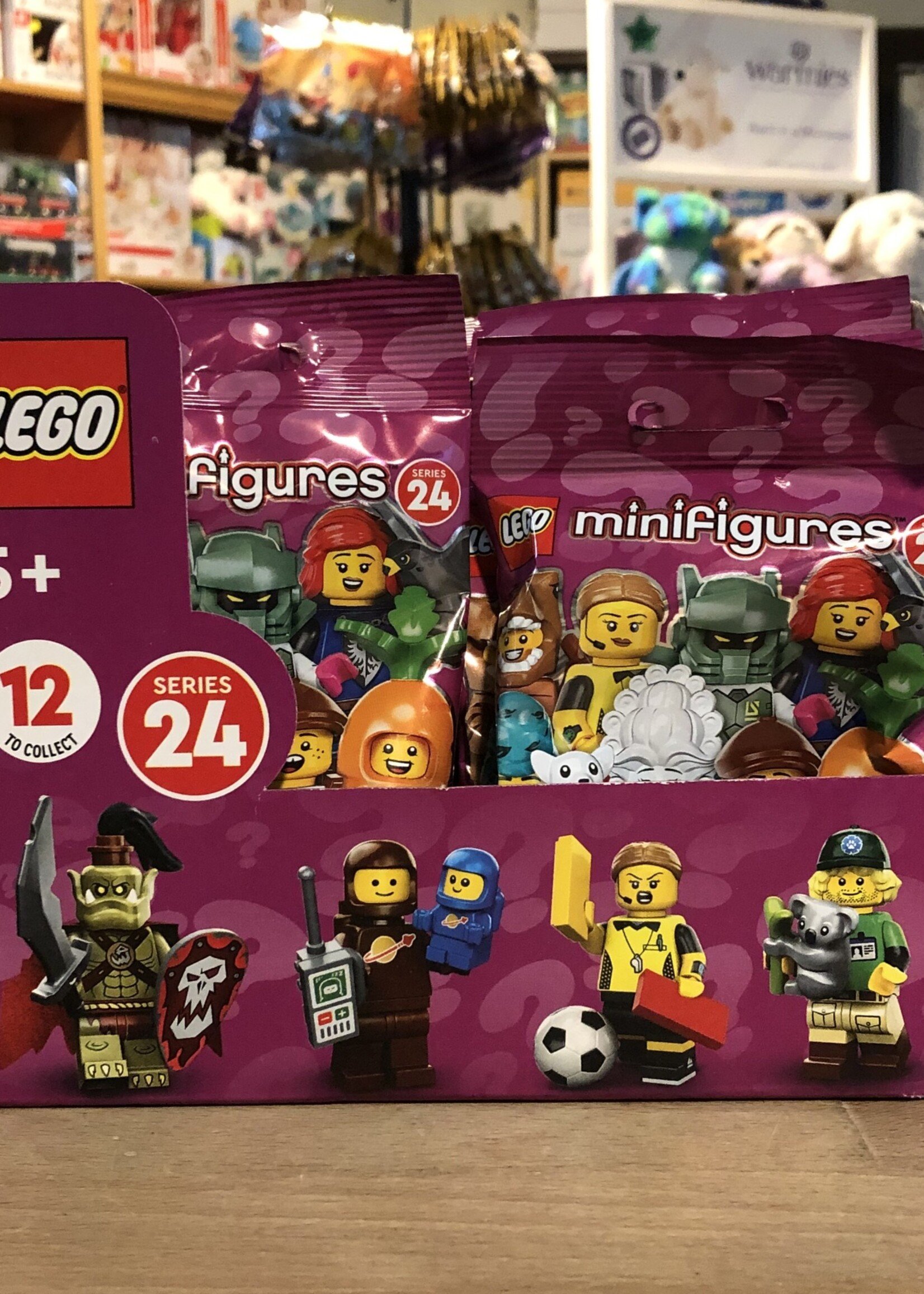 LEGO - Classic Minifigures Series 24