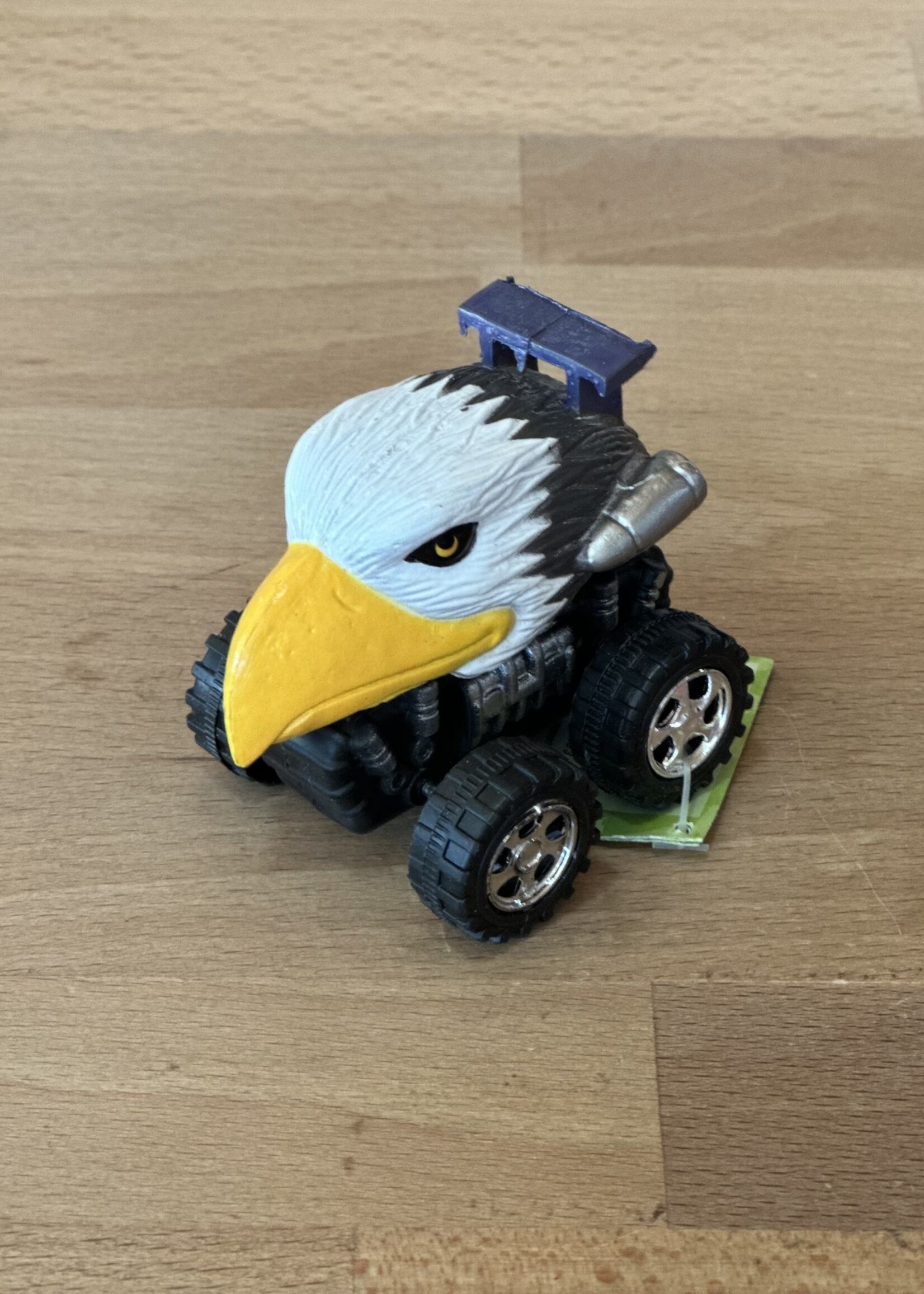 Deluxebase Wild Zoomies - Eagle