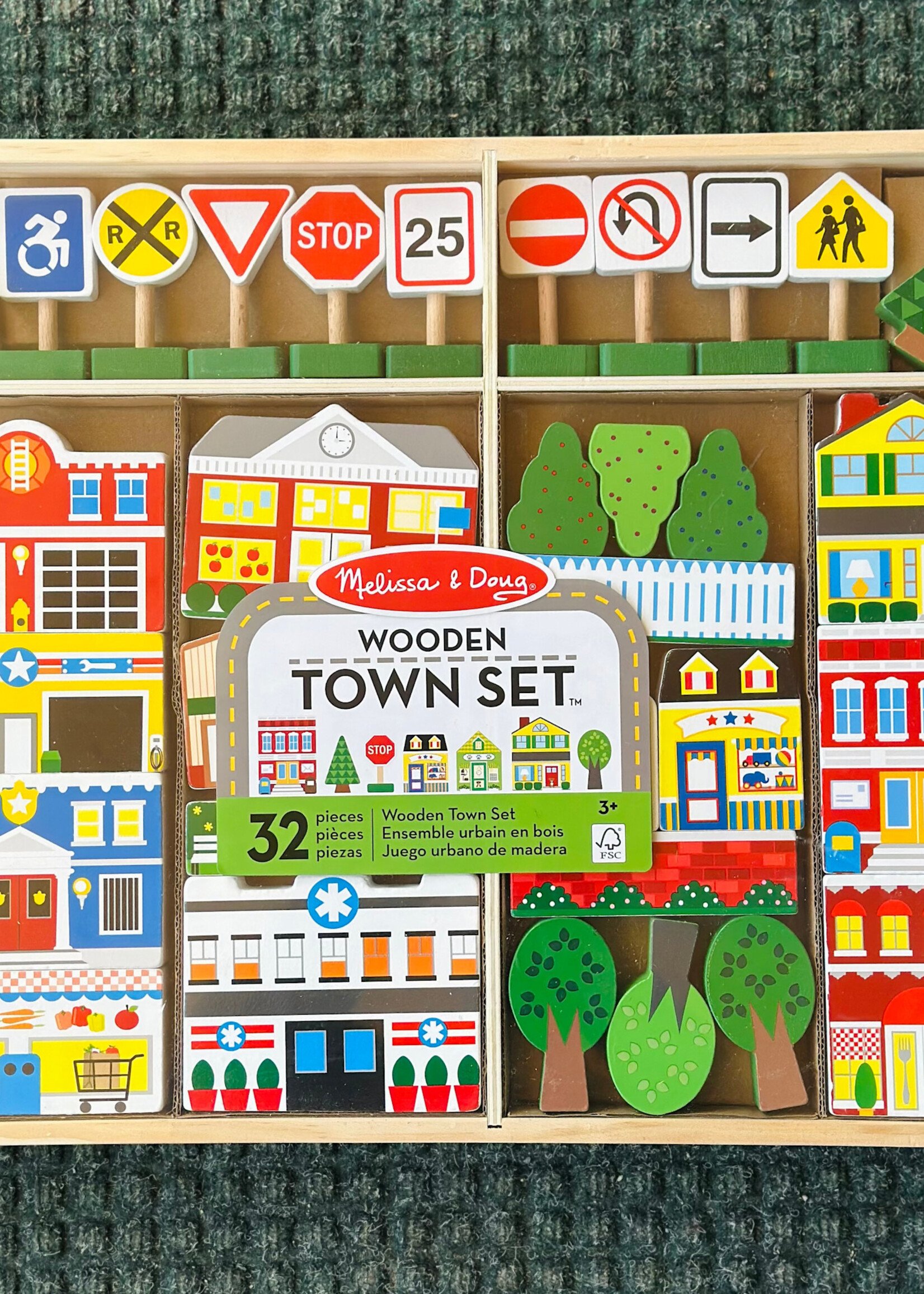 Melissa & Doug Wooden Town Play Set