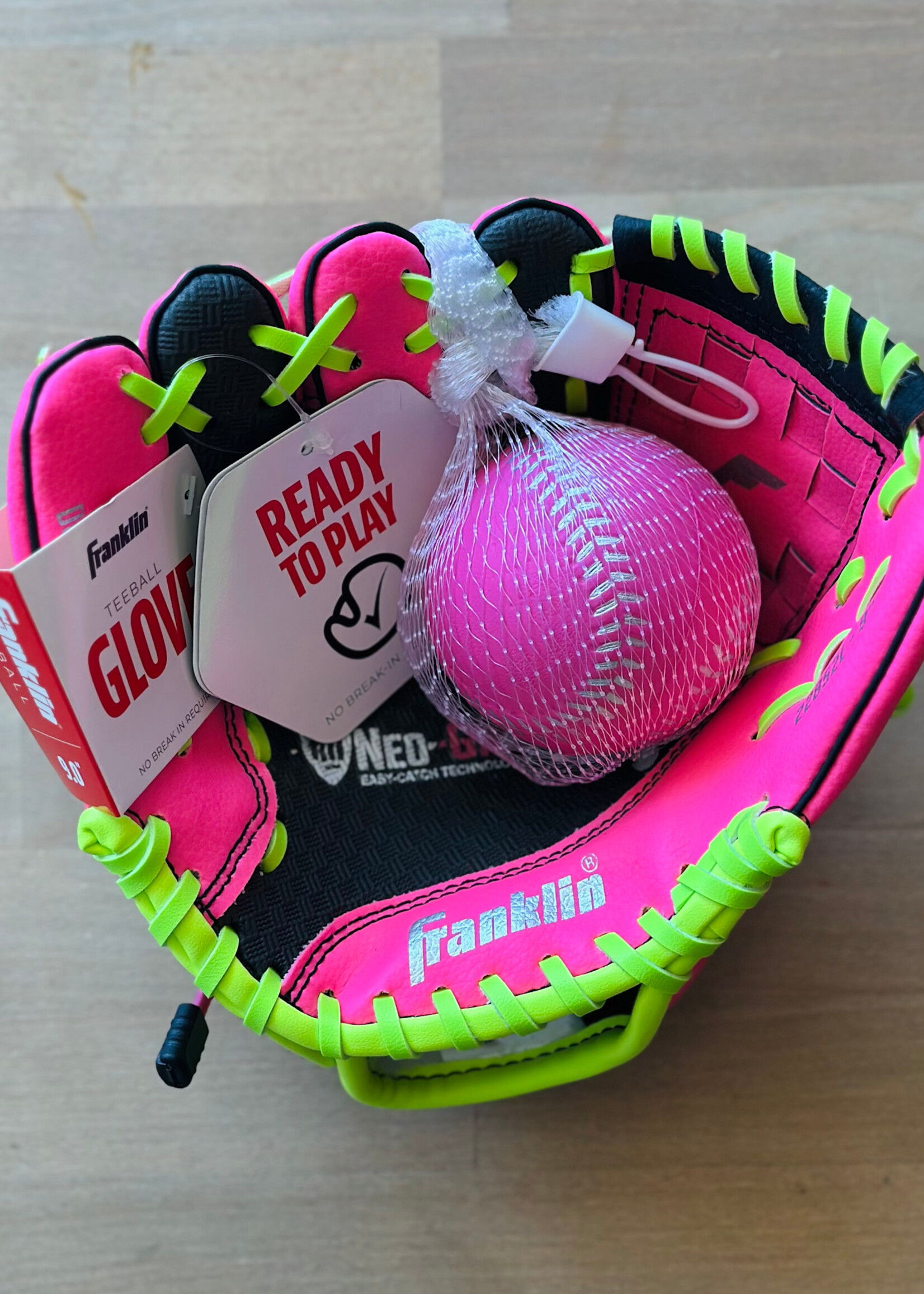 Franklin Teeball Glove (Left Pink)