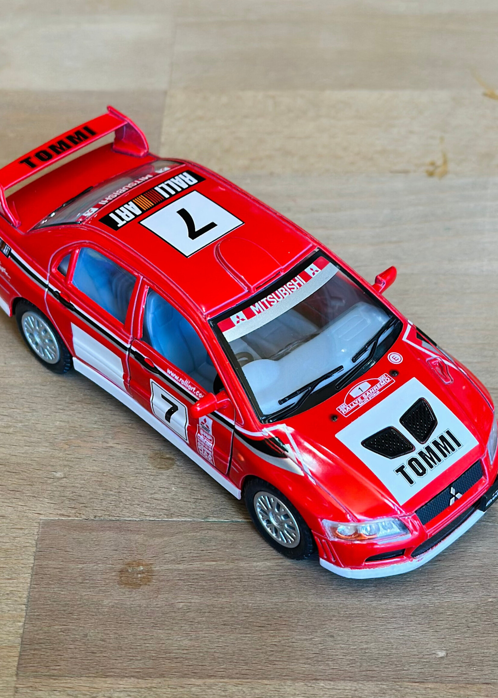 The Toy Network Die-Cast Pull Back Street Racer