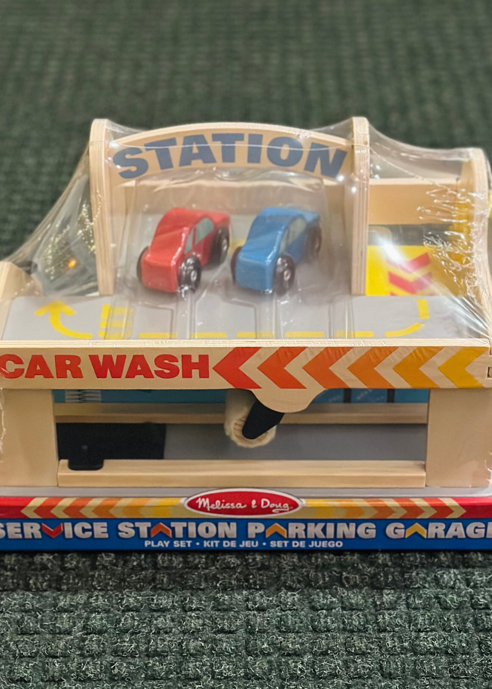 Melissa & Doug Service Station Parking Garage