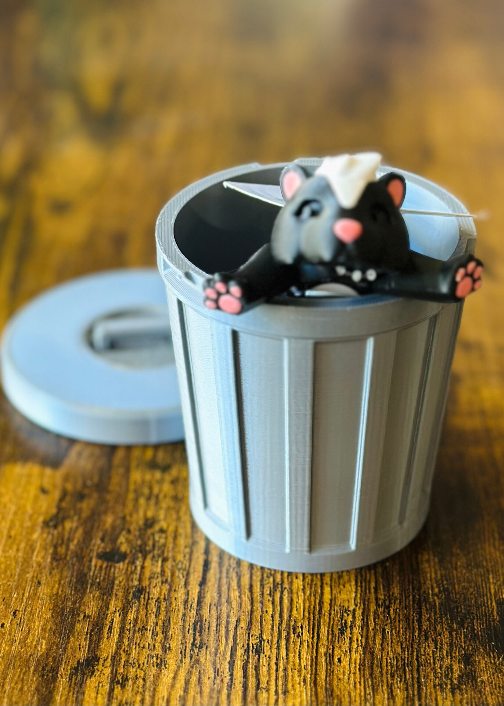 Bumpa Built Skunk + Trash Can