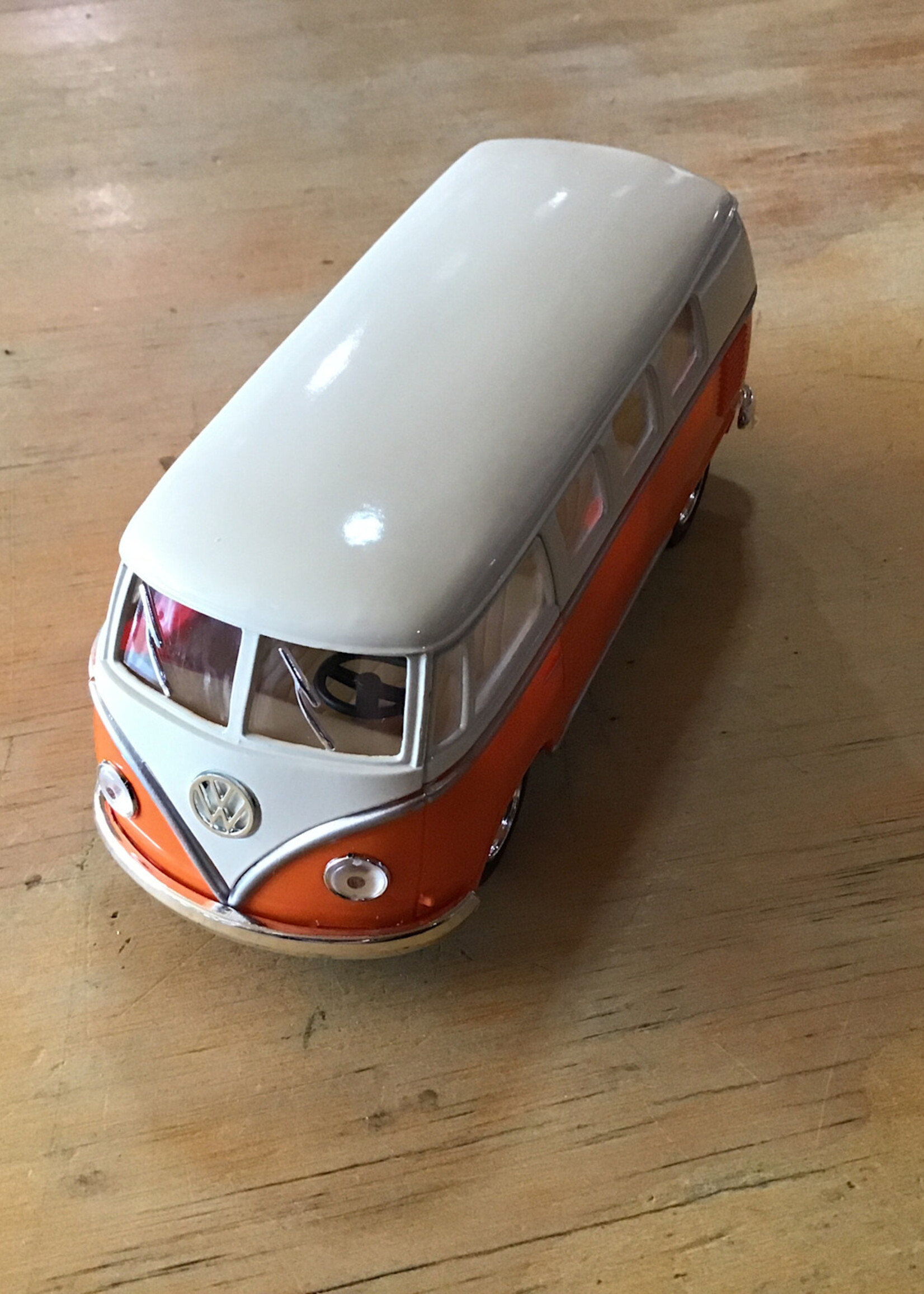 Diecast Pullbacks Die cast 1962 VW Bus Classic