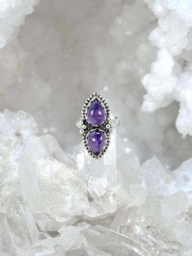 Partially faceted Amethyst Ring – raw carat