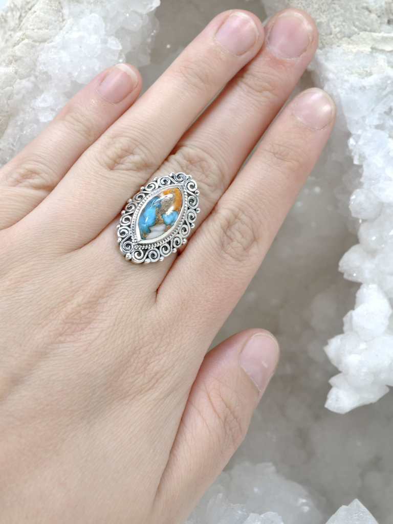 Twirly Oyster Turquoise Ring