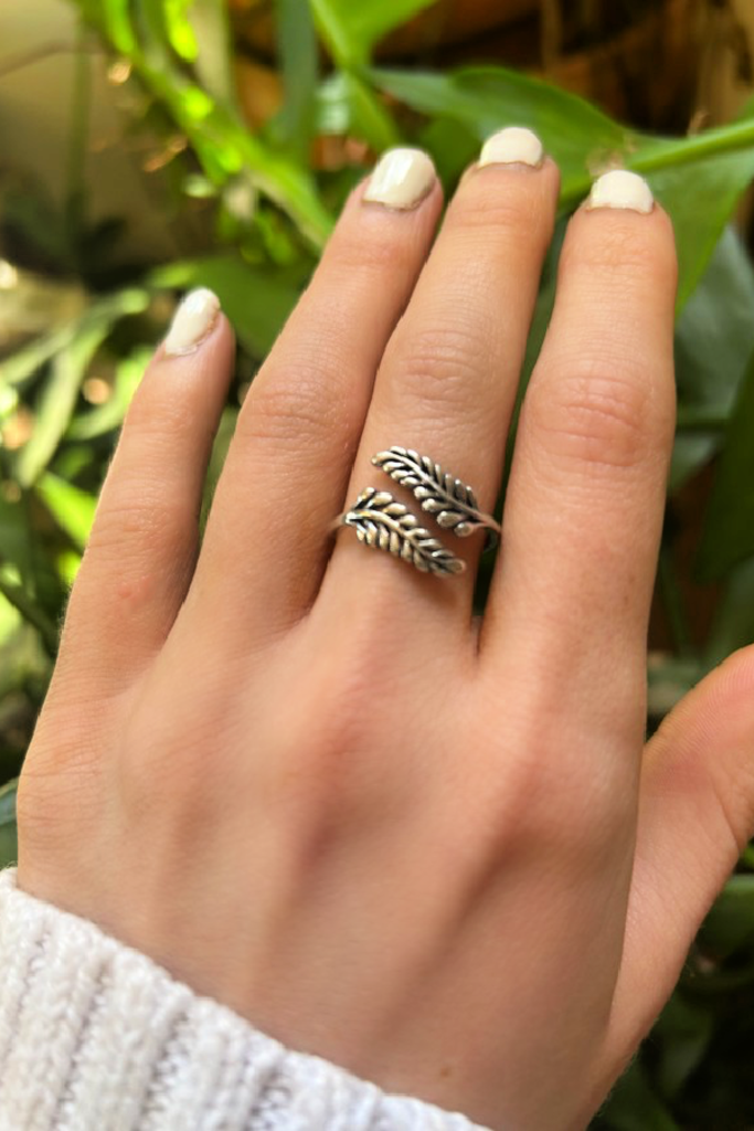 Gold Laurel Wreath Fern Leaf Band Ring | Factory Direct Jewelry