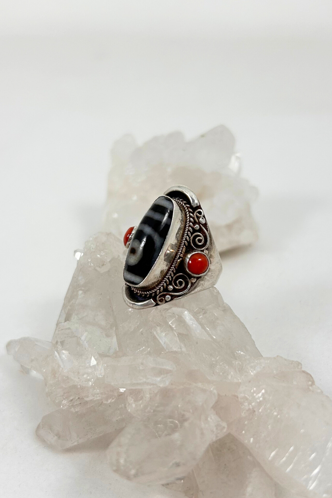 Tibetan Dzi Agate & Coral Ring