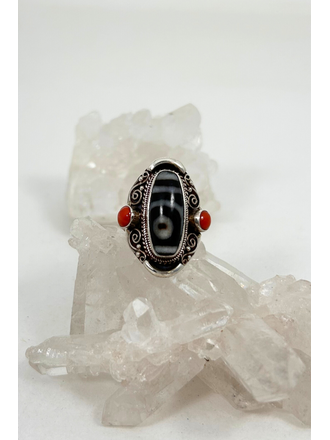 Tibetan Dzi Agate & Coral Ring