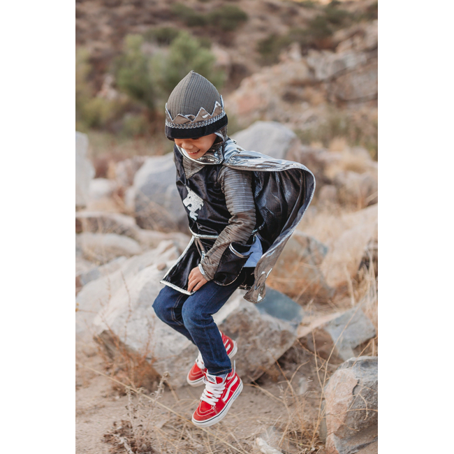 Great Pretenders Silver Knight W/Tunic, Cape & Crown  Size 5-6