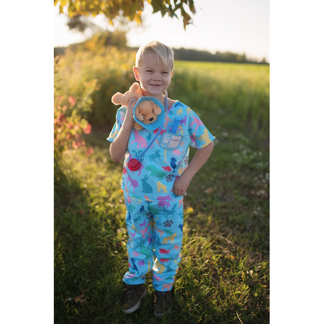 Great Pretenders Veterinarian W/ Accessories  Size 5-6