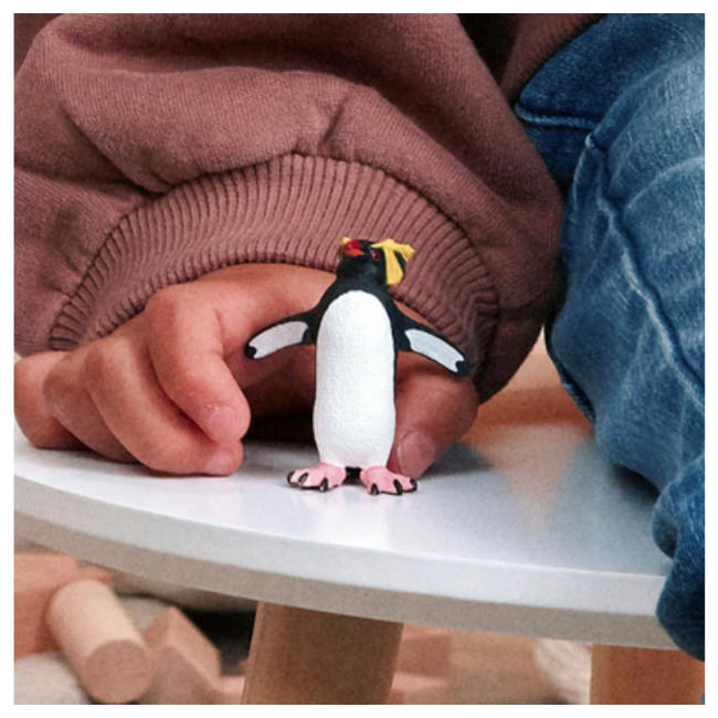 Schleich Wildlife Red Dot Rockhopper Penguin 14932