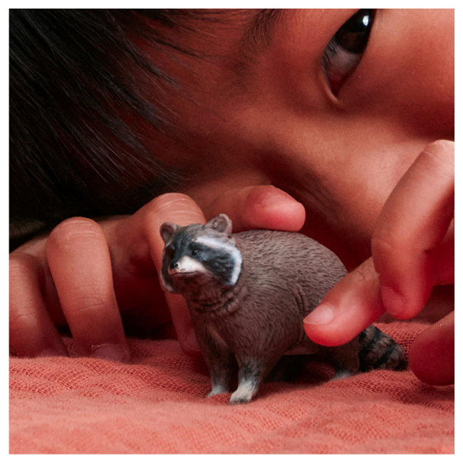 Schleich Farm World Red Dot Raccoon 14937