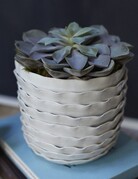 Accent Decor Artsi Pot