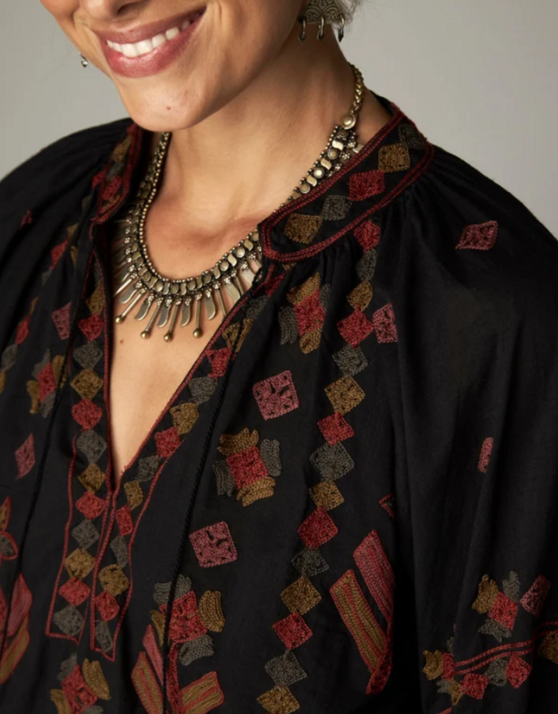Maison Hotel Maison Hotel Arrows Robin Blouse