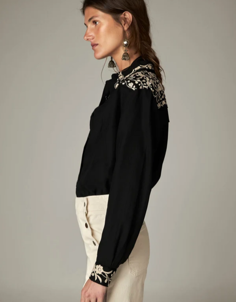 Maison Hotel Maison Hotel Antonio Shirt