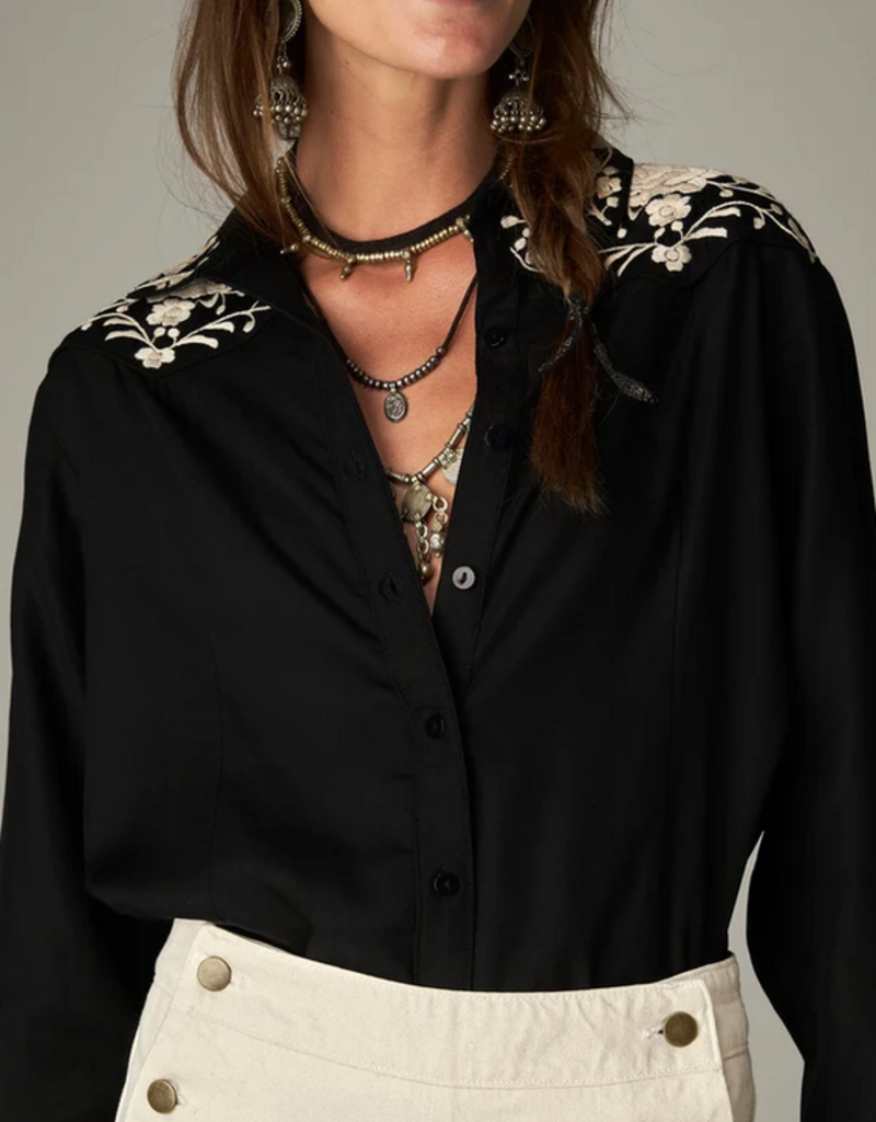 Maison Hotel Maison Hotel Antonio Shirt