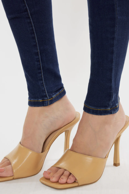 Annaka Mid Rise Super Skinny Jean