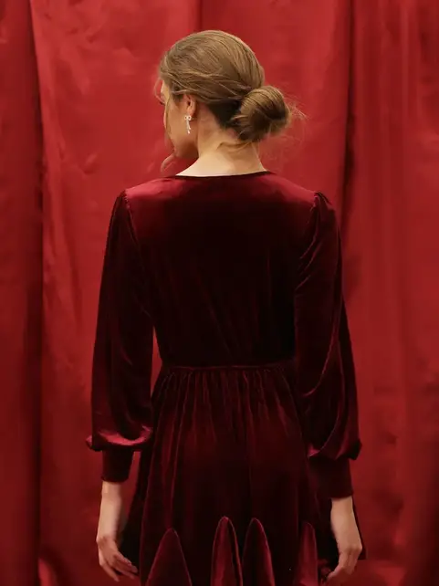 Vada Velvet Mini Dress - Burgundy