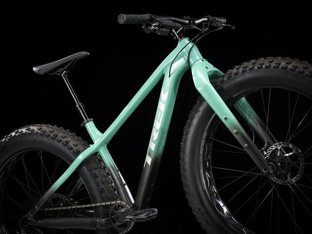 Trek Farley 5 - Blue Sage Lithium Grey Fade Trek Farley 5 - Blue Sage Lithium Grey Fade