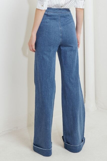 Daphne Washed Denim Jean