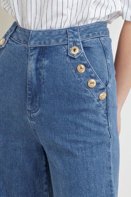 Daphne Washed Denim Jean