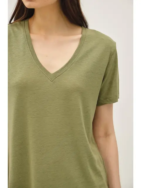 Freya V-Neck Tee - Olive