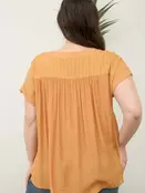 Wilson Eyelet Trim Short Sleeve - Apricot