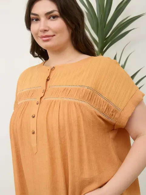 Wilson Eyelet Trim Short Sleeve - Apricot