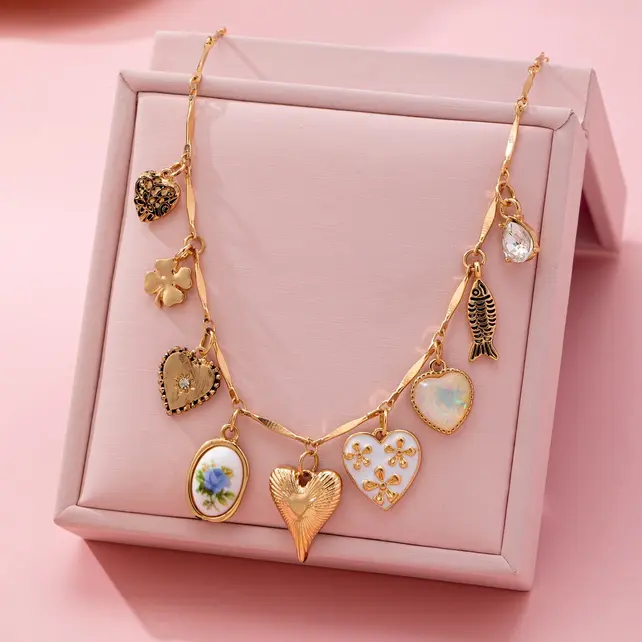 Charm Necklace-Hearts Porcelain Fish Rhinestone | 80N92690
