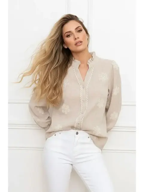 Daisy Embroidered Blouse - Beige