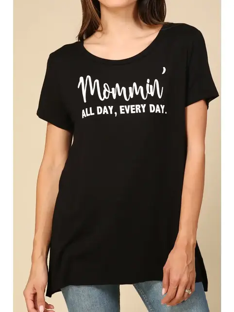 Mommin' All Day Tee - Black