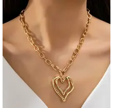 Sculptural Oversized Double Heart Pendant Necklace |80N93012
