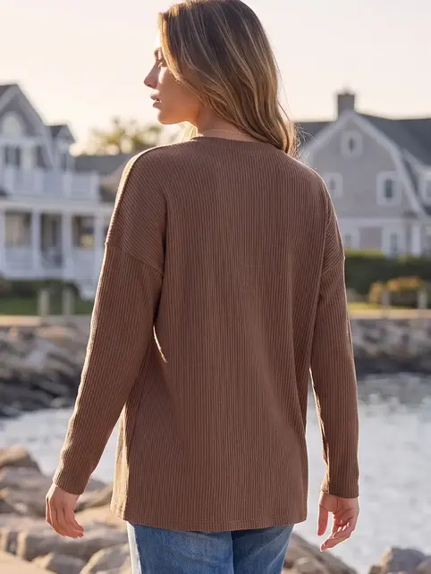 Dayne Curly Ribbed Crew Neck Top - Mocha