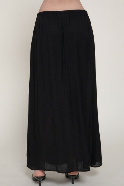 Crinkle Woven Long Skirt w/ Pockets - Black