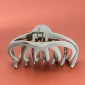 Over Sized Slicked Back Hair Claw Clips | 40H429