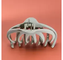 Over Sized Slicked Back Hair Claw Clips | 40H429