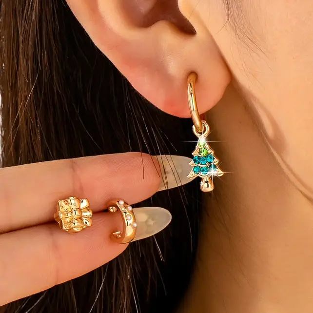 Christmas Tree & Gift Trio Earring Set | 80E62411