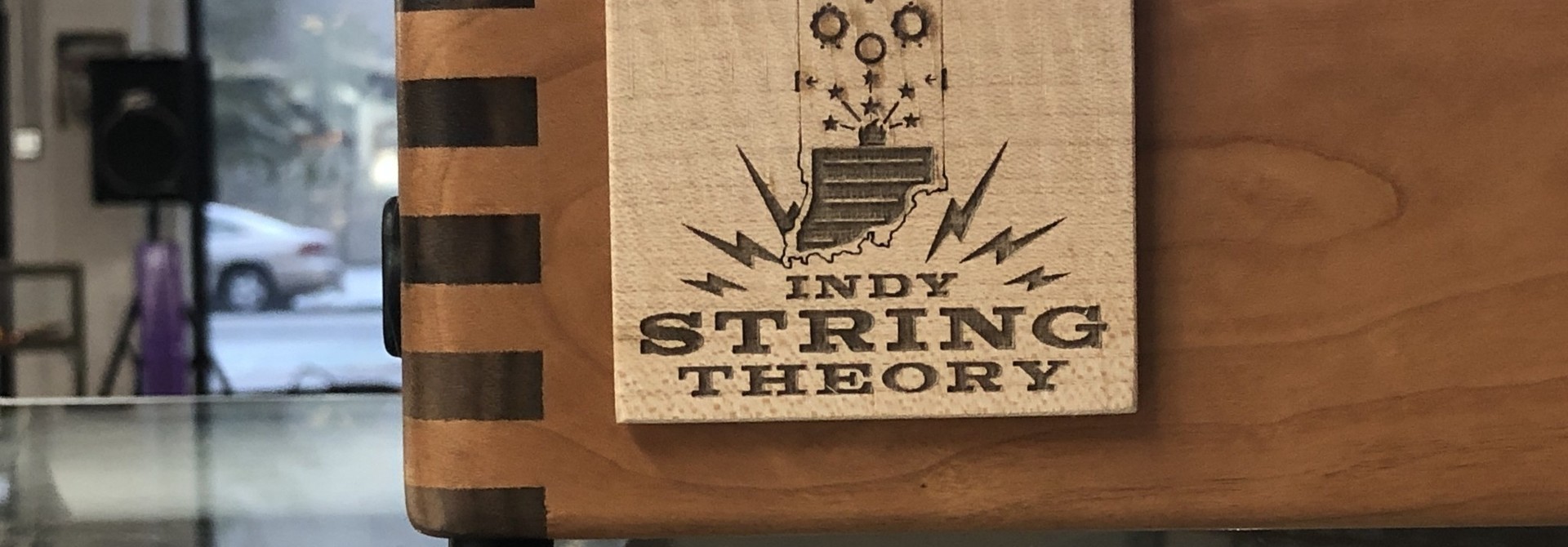 Indy String Theory 24"x14" Cherry/Walnut Pedalboard