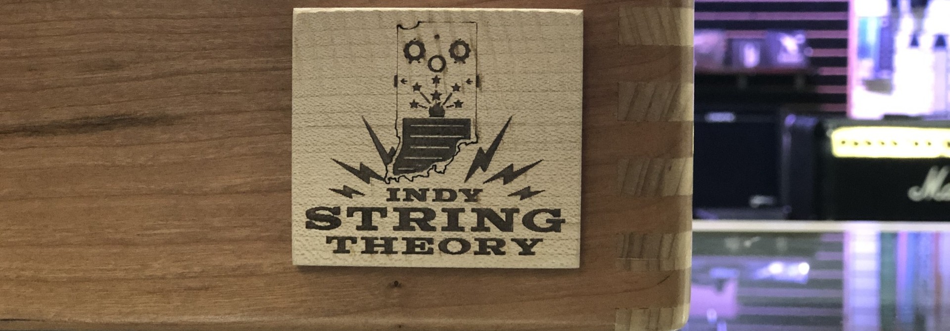 Indy String Theory 24"x14" Cherry/Maple Pedalboard