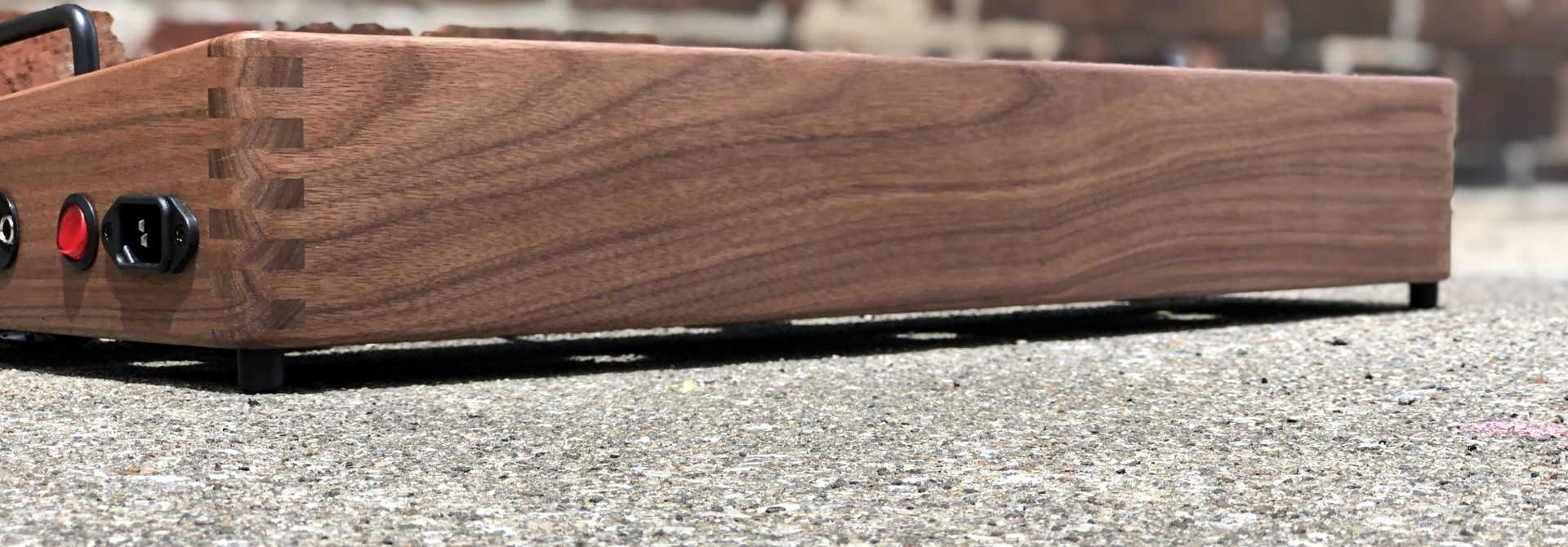 Indy String Theory Walnut 24"x14" Pedalboard