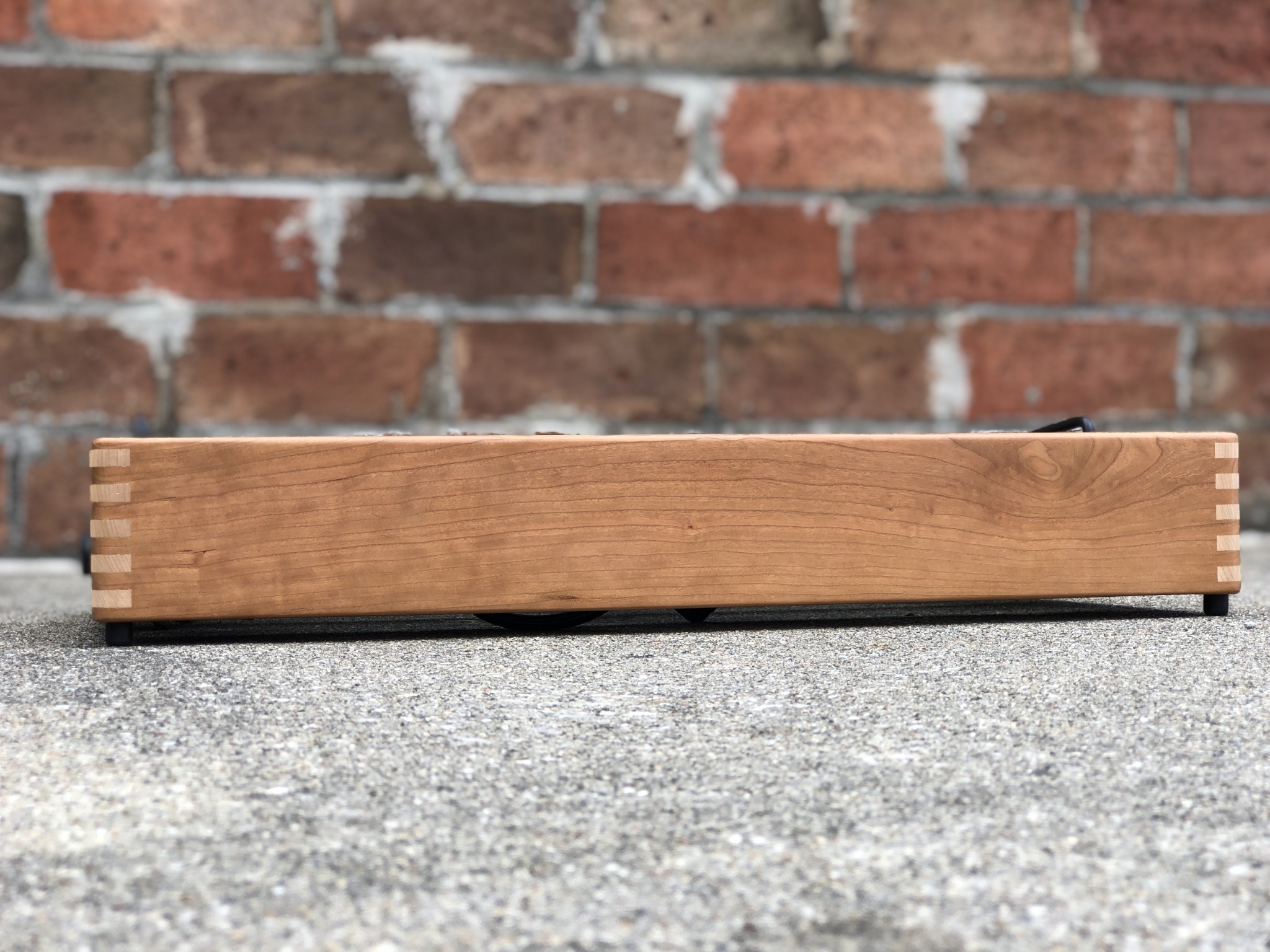 Indy String Theory Cherry/Maple 24"x14" Pedalboard-3