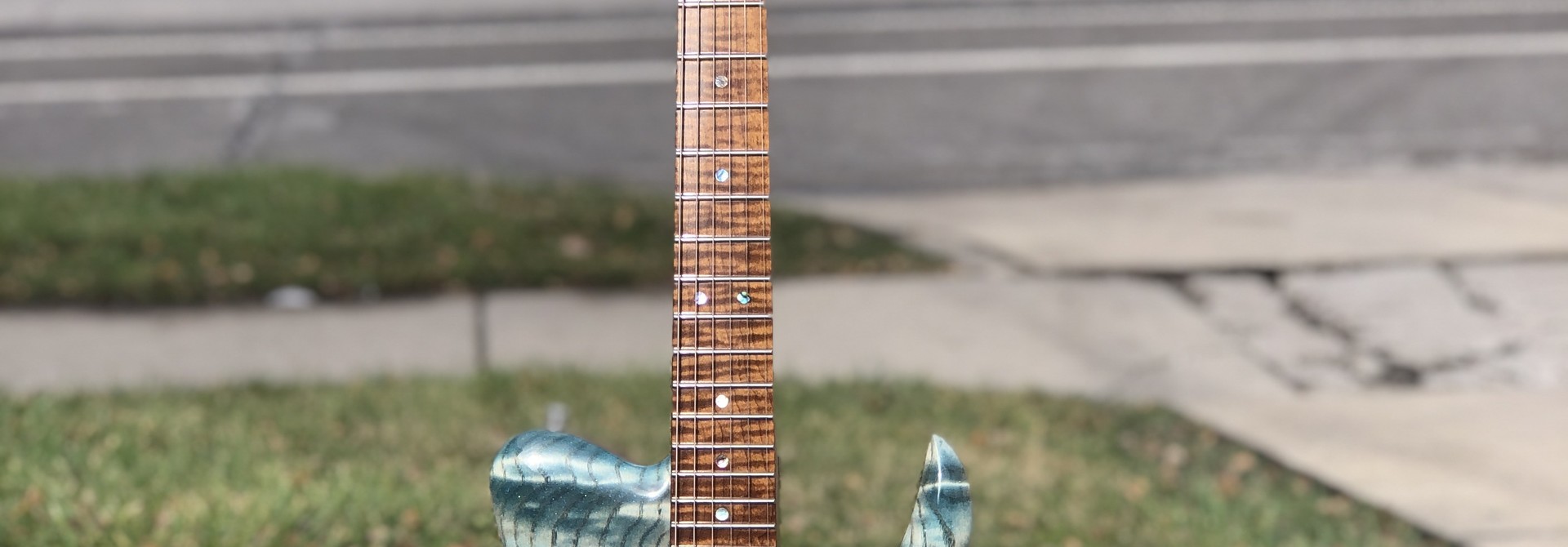 Strong Guitars Model Stage Burner T