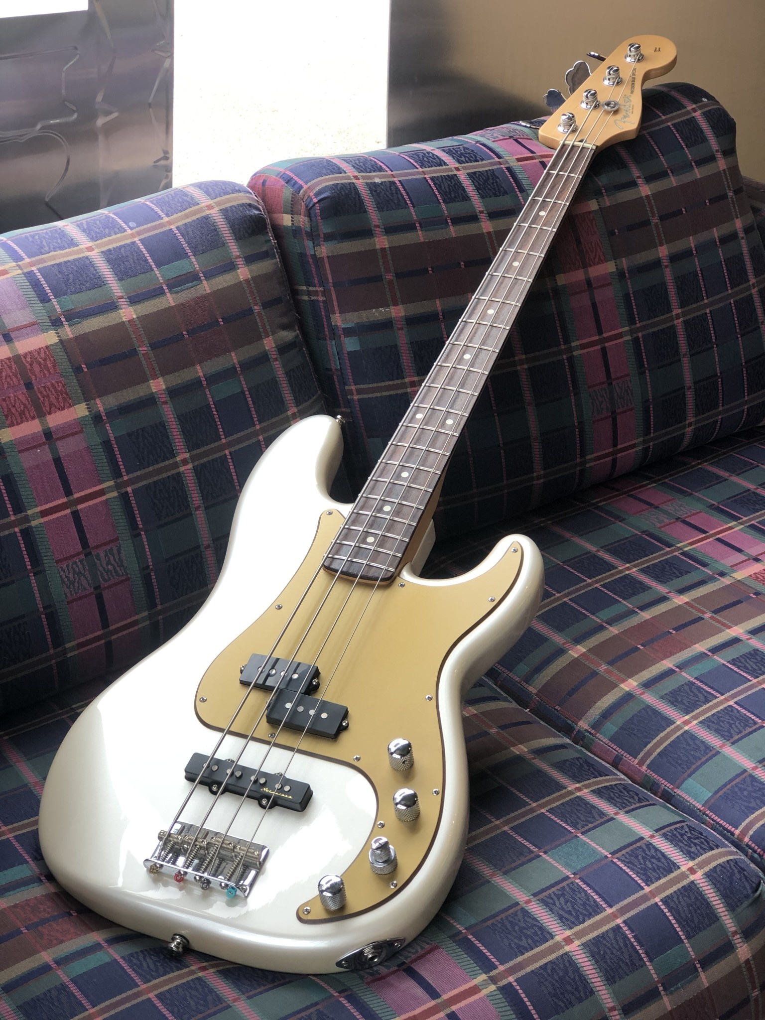 2010 Fender Deluxe P-Bass Special - Blizzard Pearl-1
