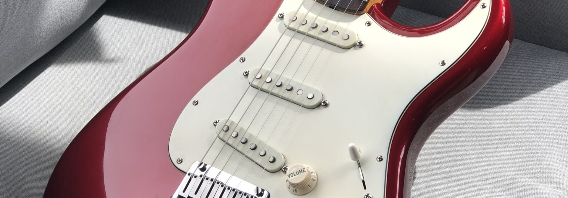 1989 Fender USA Yngwie Malmsteen Stratocaster Candy Apple Red