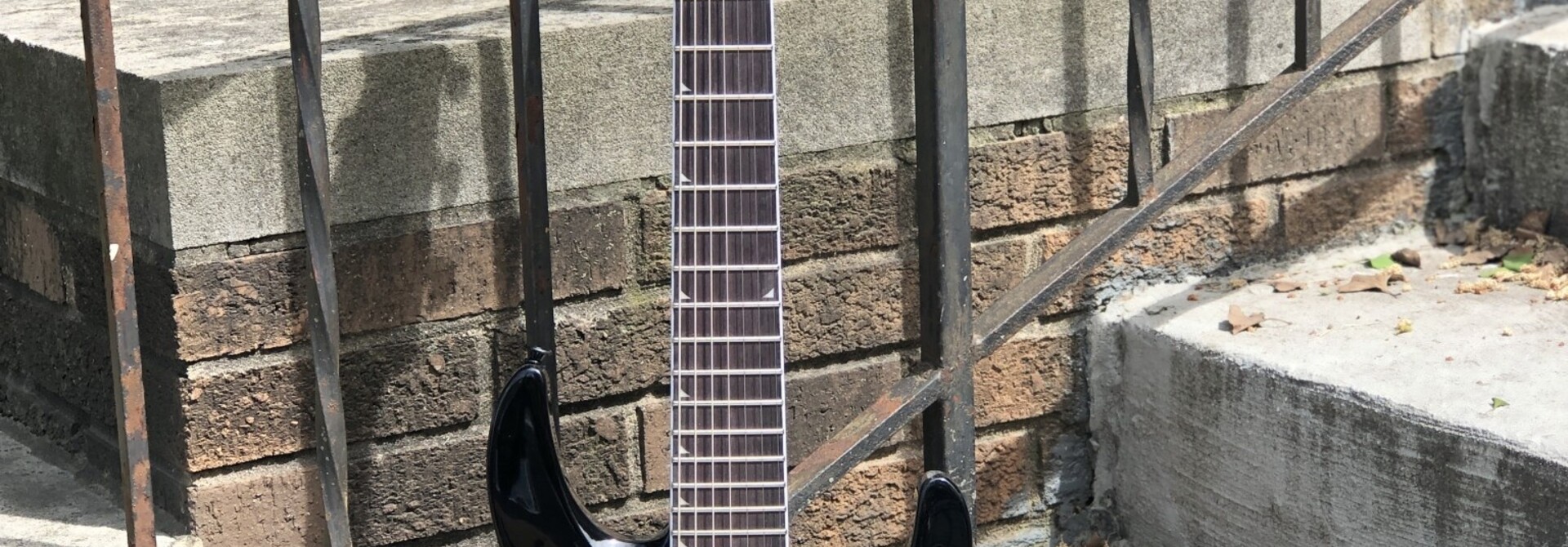 Jackson JS Series Dinky Arch Top JS22Q-7 DKA HT Electric Guitar Transparent Black Burst